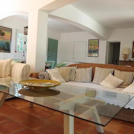 La Capilla Saint Tropez